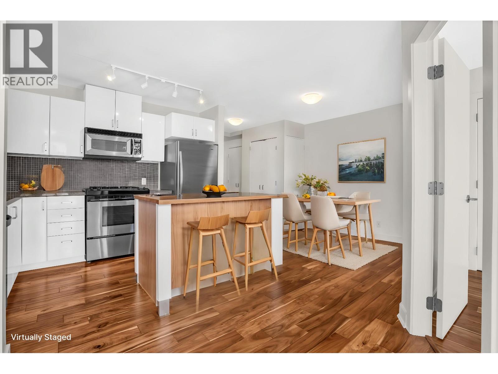 1206 155 W 1 Street, North Vancouver, British Columbia  V7M 3N8 - Photo 8 - R3128650