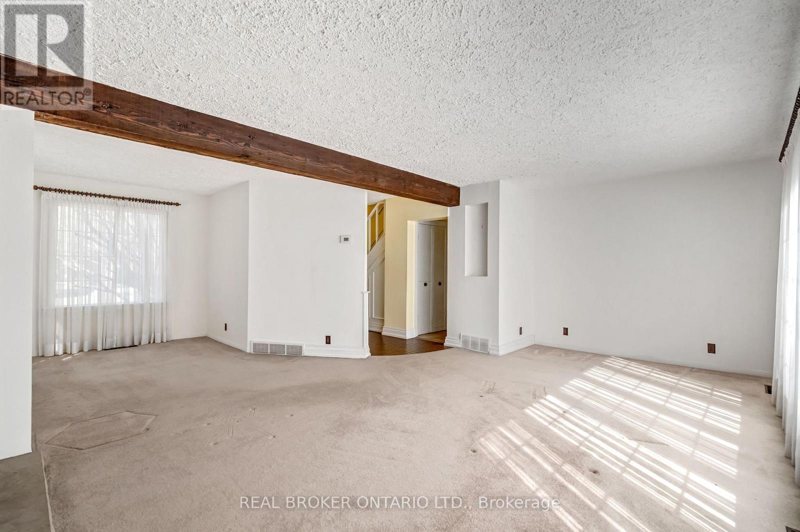 524 Meadow Wood Road, Mississauga, Ontario  L5J 2S3 - Photo 8 - W12982274