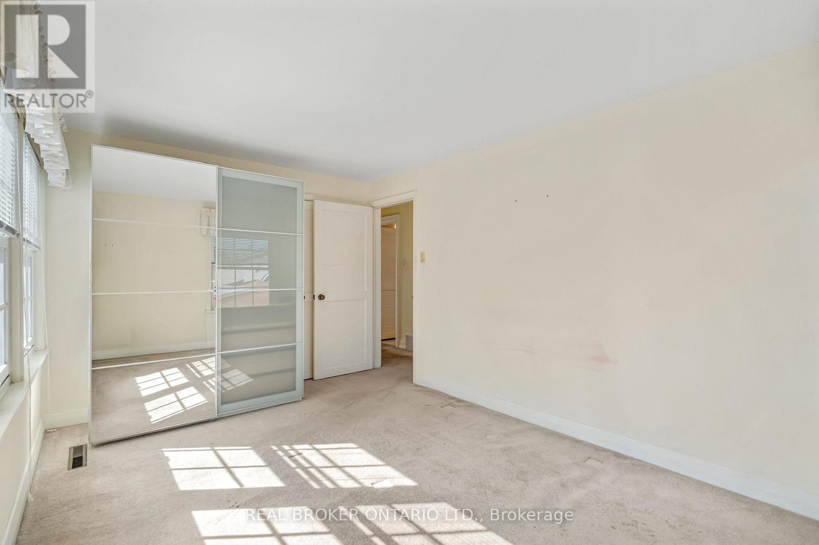 524 Meadow Wood Road, Mississauga, Ontario  L5J 2S3 - Photo 31 - W12982274