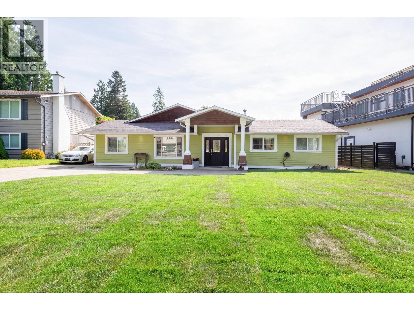 11750 194a Street, Pitt Meadows, British Columbia  V3Y 1G5 - Photo 1 - R3128515
