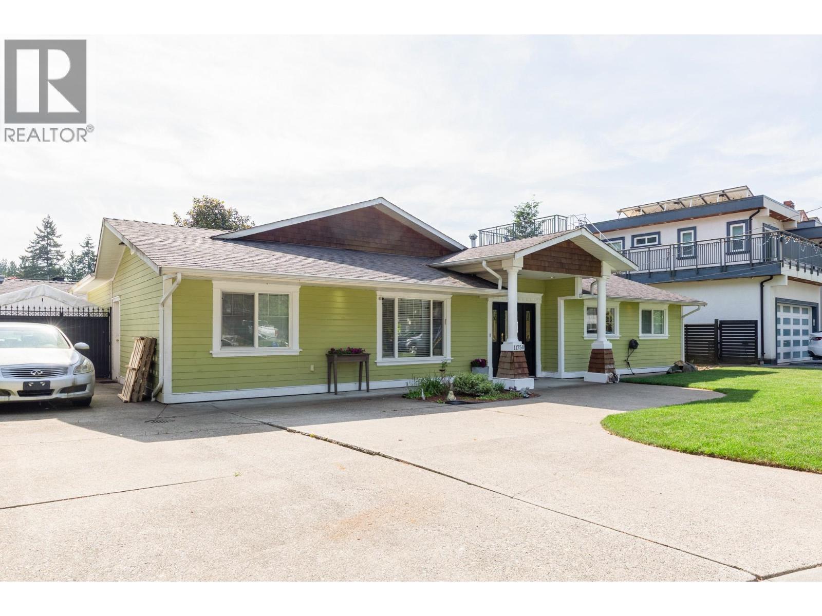 11750 194a Street, Pitt Meadows, British Columbia  V3Y 1G5 - Photo 3 - R3128515