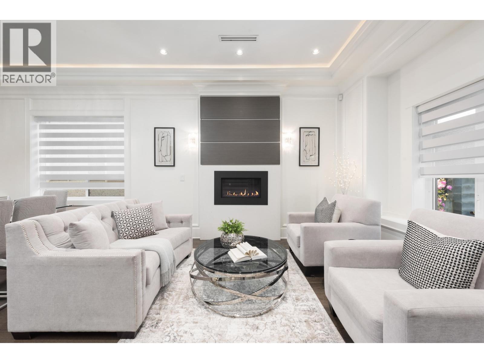 104 E 62 Avenue, Vancouver, British Columbia  V5X 2E6 - Photo 3 - R3128666