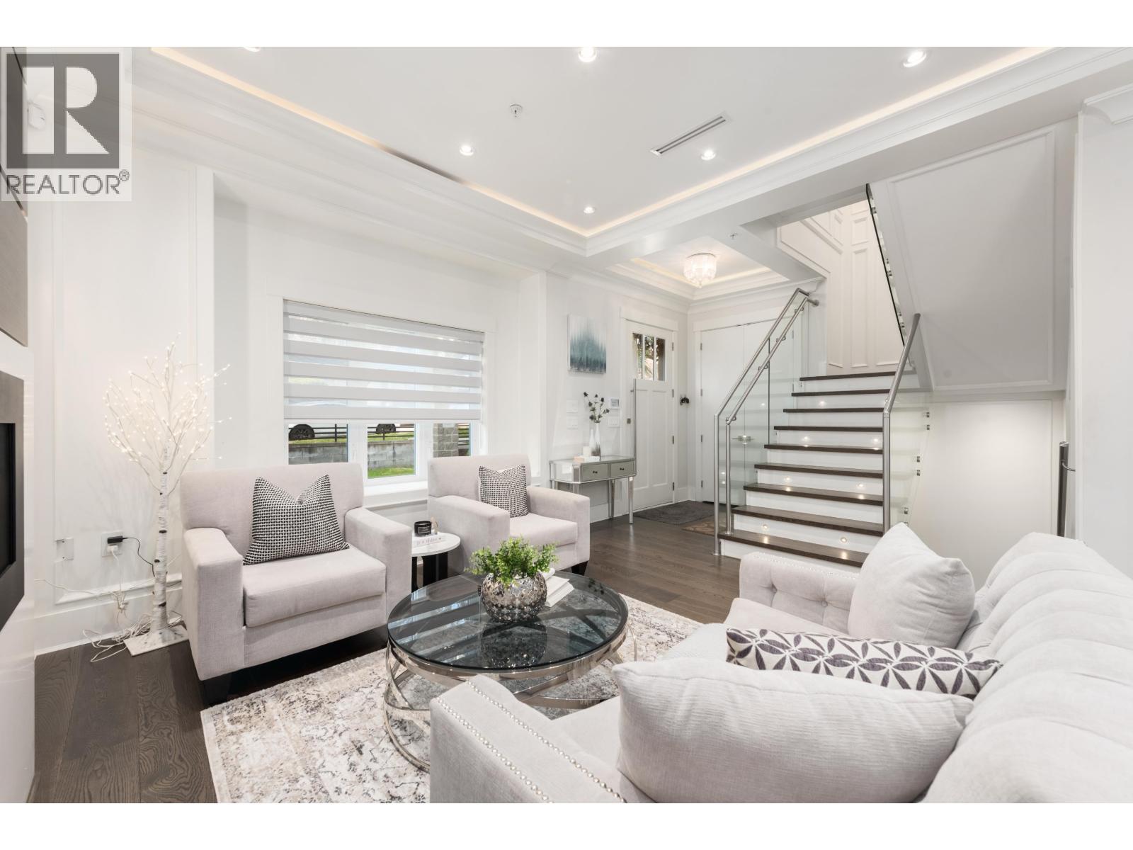 104 E 62 Avenue, Vancouver, British Columbia  V5X 2E6 - Photo 4 - R3128666