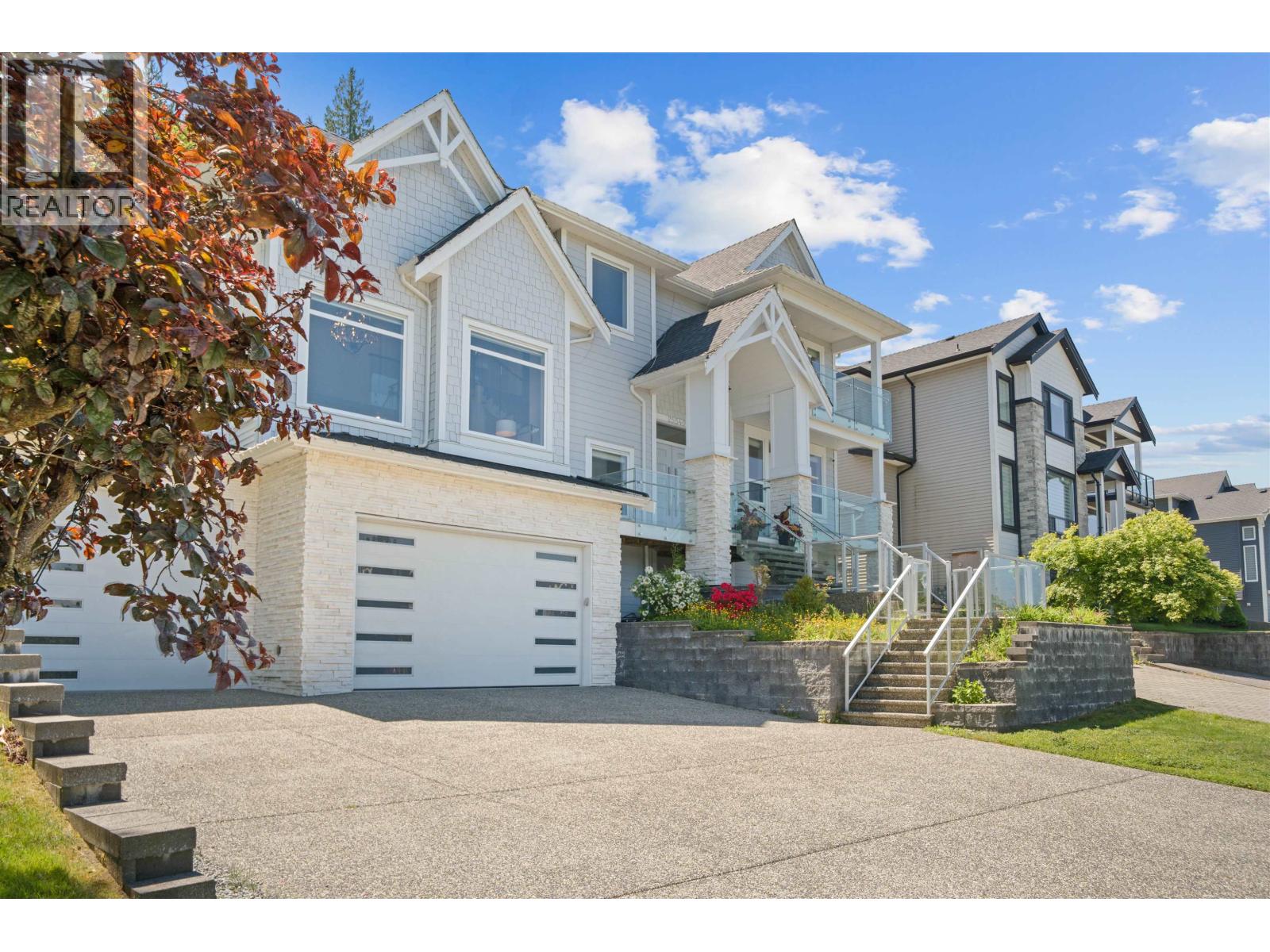 25540 Godwin Drive, Maple Ridge, British Columbia  V2W 1G9 - Photo 2 - R3128694