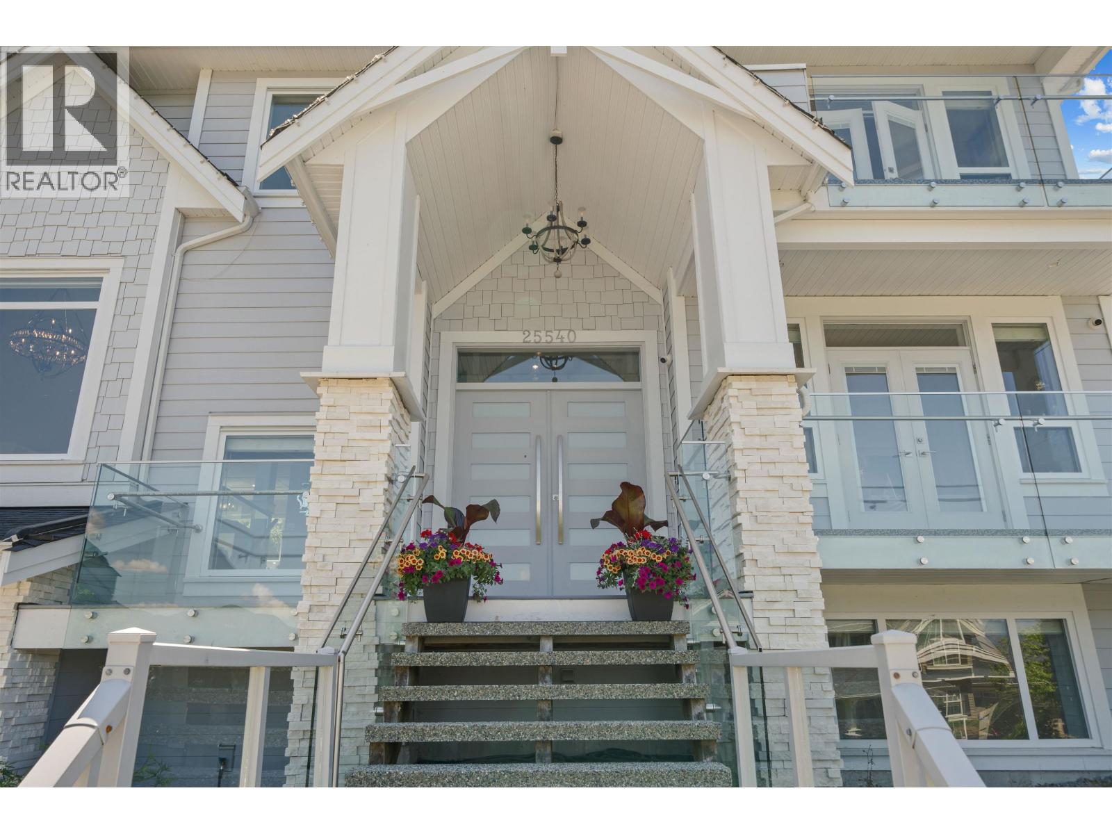 25540 Godwin Drive, Maple Ridge, British Columbia  V2W 1G9 - Photo 4 - R3128694
