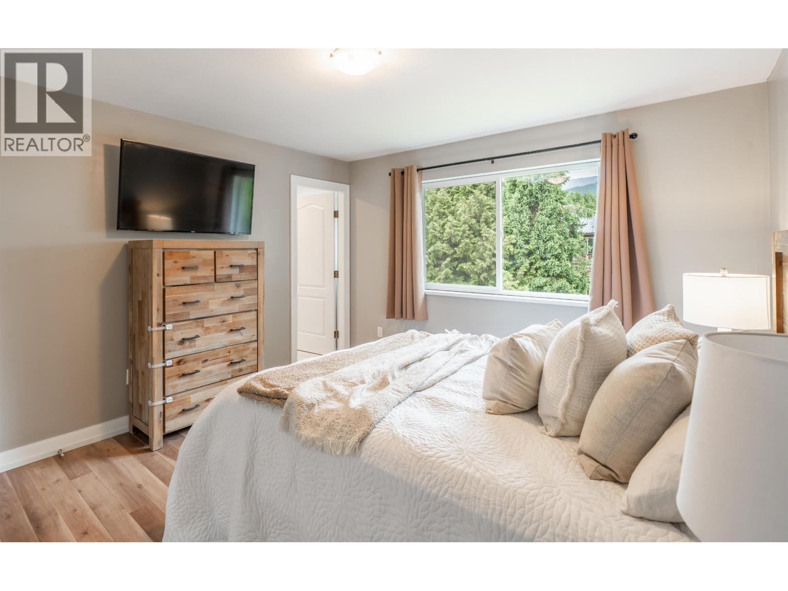 1485 Lupin Street, Pemberton, British Columbia  V0N 2L0 - Photo 9 - R3128741