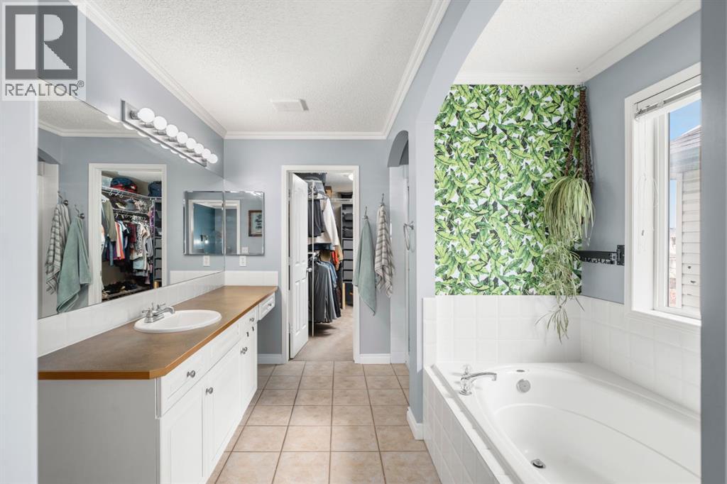 26 Somerset Crescent Sw, Calgary, Alberta  T2Y 3V7 - Photo 17 - A2313017