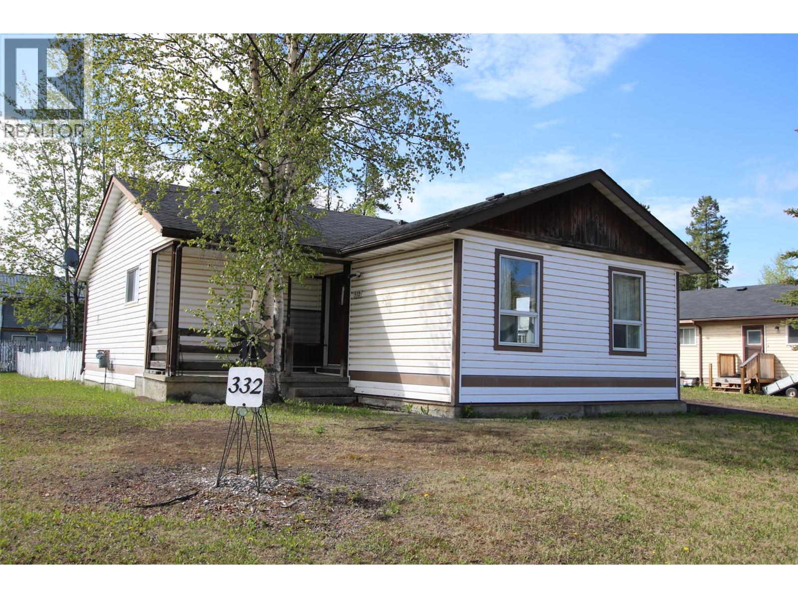 332 Willow Drive, Tumbler Ridge, British Columbia  V0C 2W0 - Photo 1 - 10378307