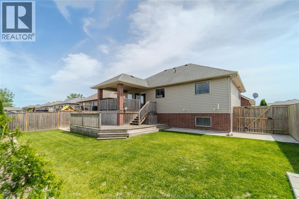 1423 Oakwood, Lakeshore, Ontario N0R 1A0 - Photo 38 - 26012347