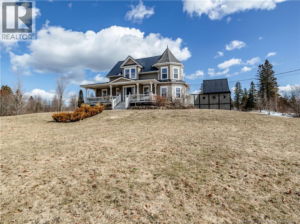 521 Royal, Memramcook, New Brunswick  E4K 1N7 - Photo 3 - NB134087