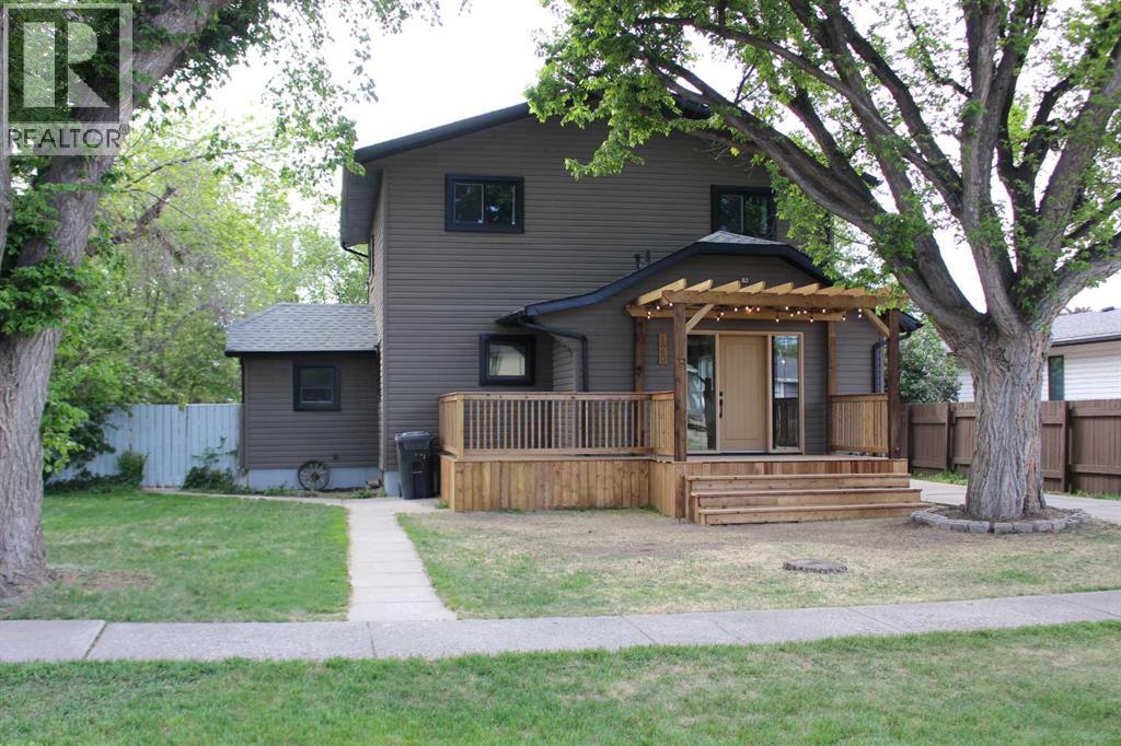 120 5 Street, Picture Butte, Alberta  T0K 1V0 - Photo 1 - A2315273