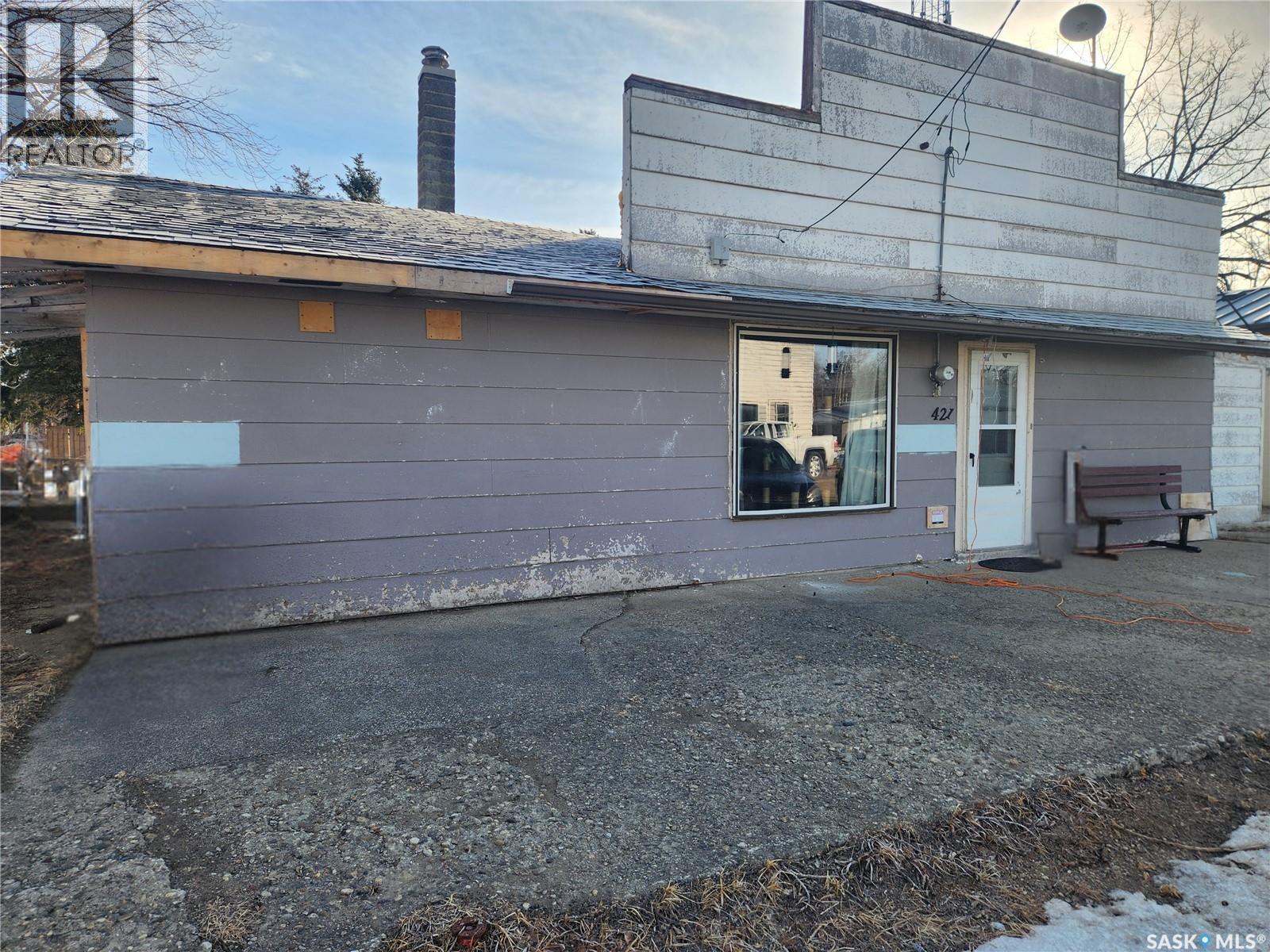 421 4th Street, Chaplin, Saskatchewan  S0H 0V0 - Photo 2 - SK028646