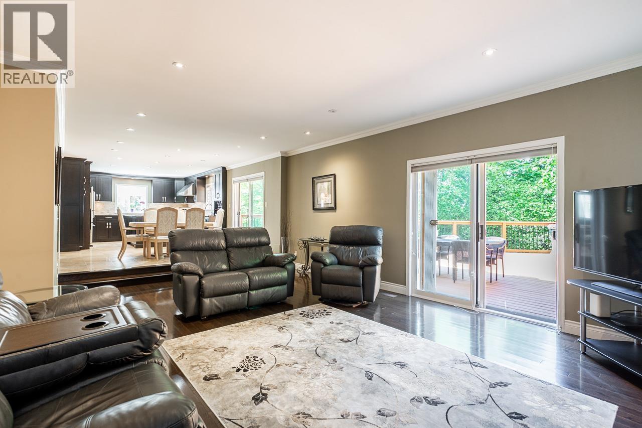 7460 Burnham Court, Burnaby, British Columbia  V5A 4M7 - Photo 12 - R3124366