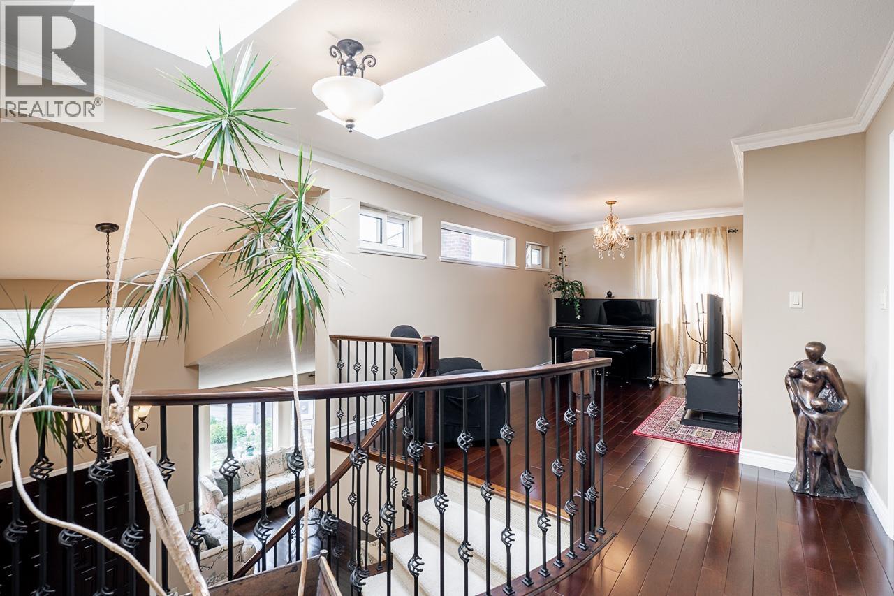 7460 Burnham Court, Burnaby, British Columbia  V5A 4M7 - Photo 15 - R3124366