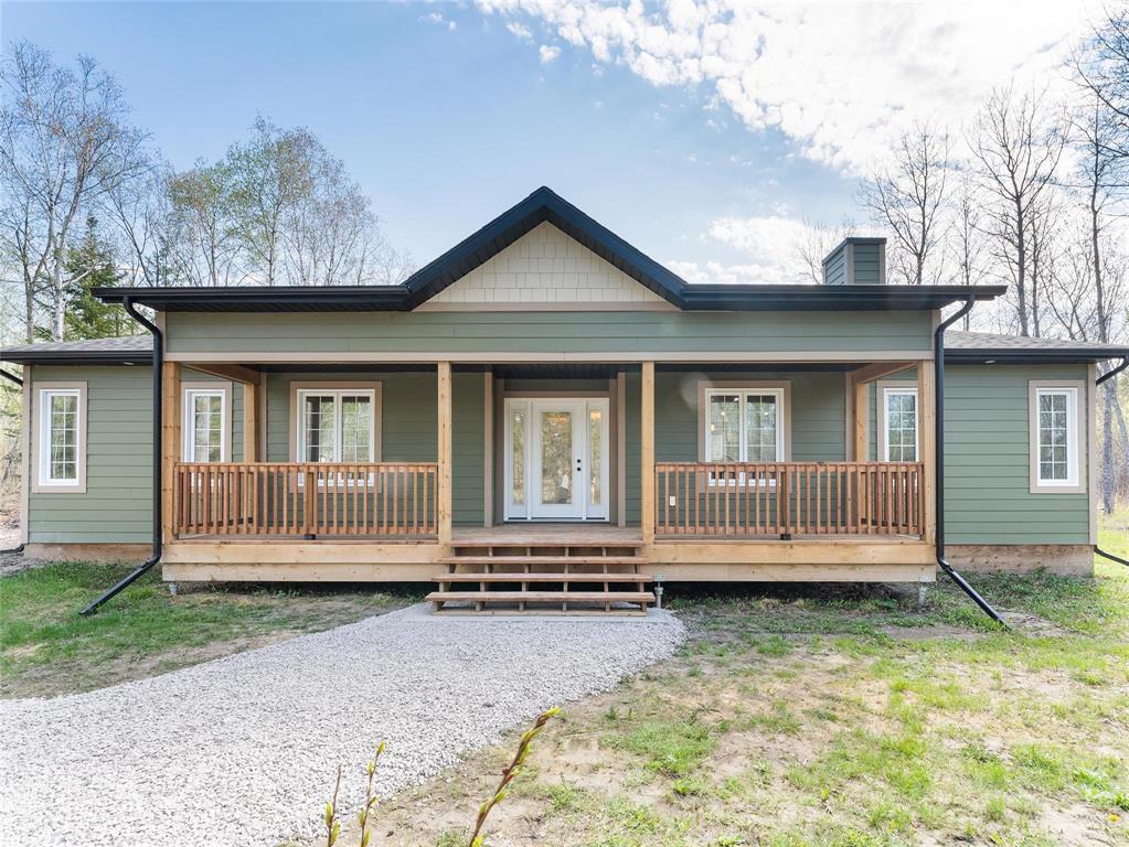 35 Merganser Drive, Lac Du Bonnet Rm, Manitoba  R0E 1A0 - Photo 1 - 202608467
