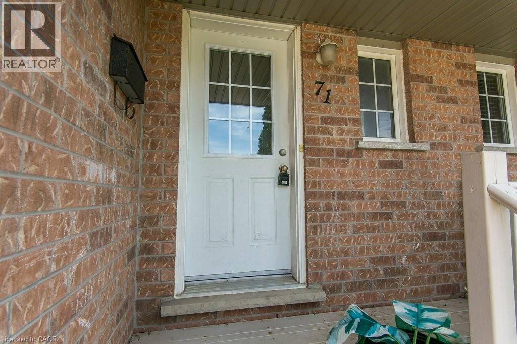 71 Foxglove Crescent, Kitchener, Ontario  N2E 3Y8 - Photo 5 - 40833337
