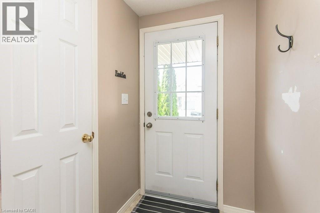 71 Foxglove Crescent, Kitchener, Ontario  N2E 3Y8 - Photo 6 - 40833337