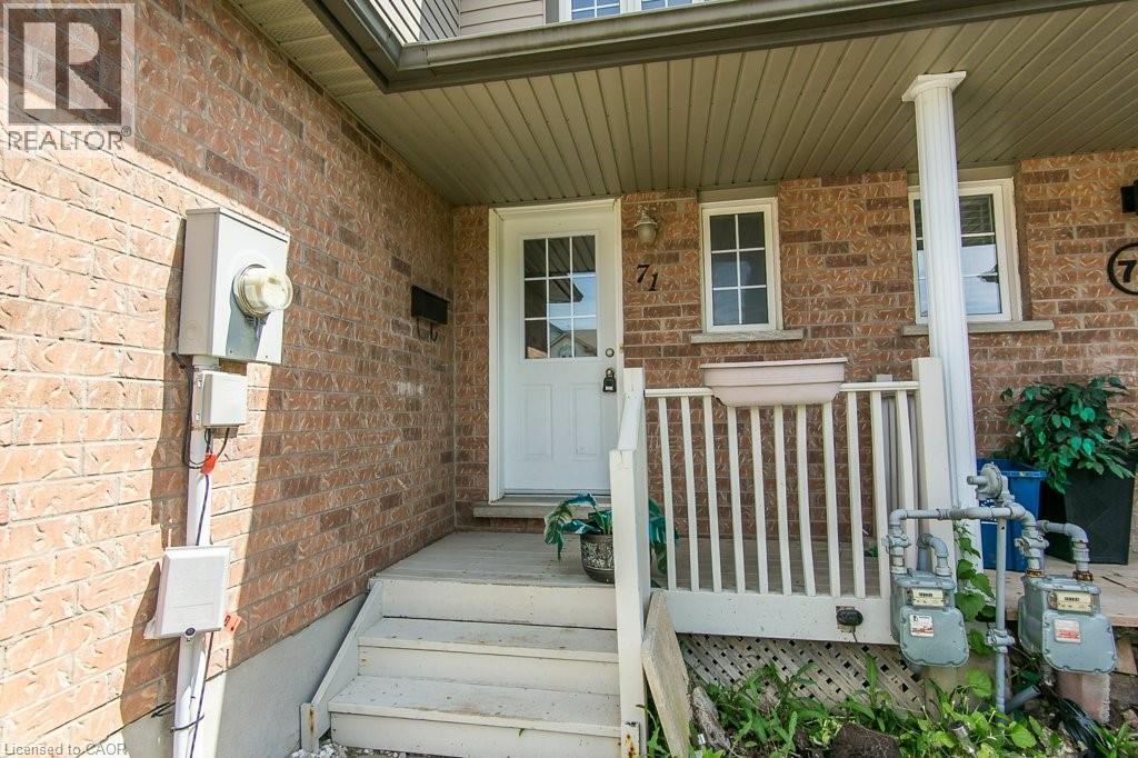 71 Foxglove Crescent, Kitchener, Ontario  N2E 3Y8 - Photo 4 - 40833337