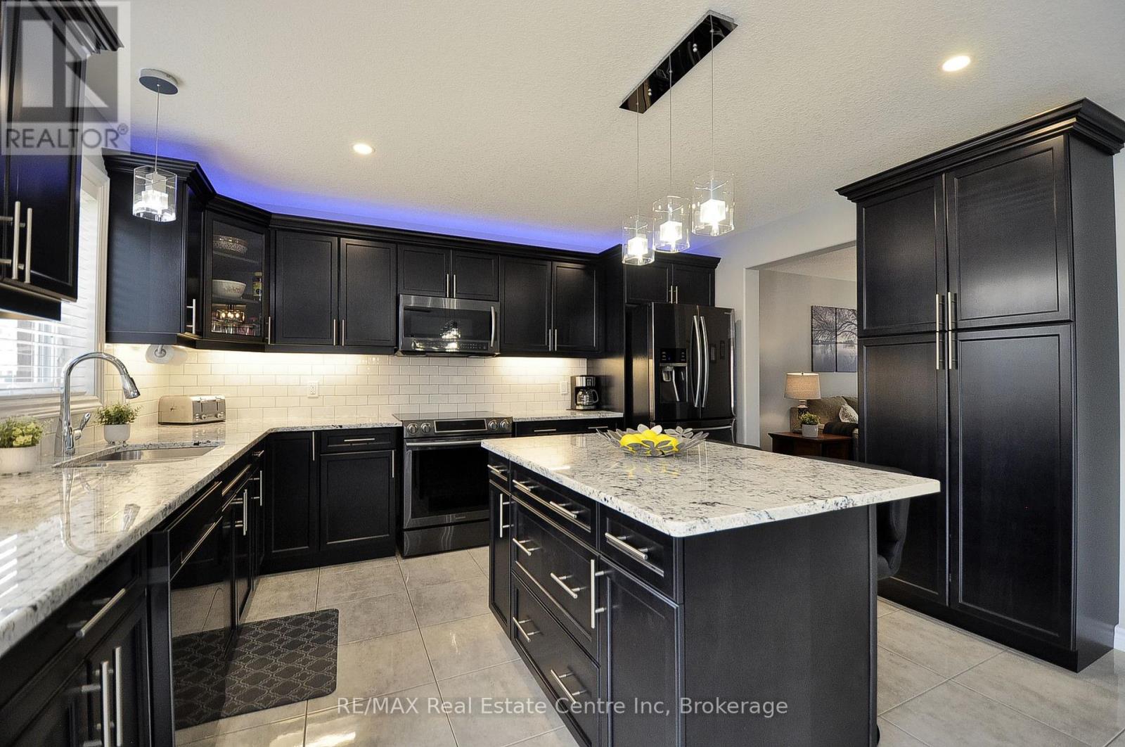 82 Curtis Street S, East Zorra-Tavistock, Ontario  N0J 1M0 - Photo 10 - X13013040