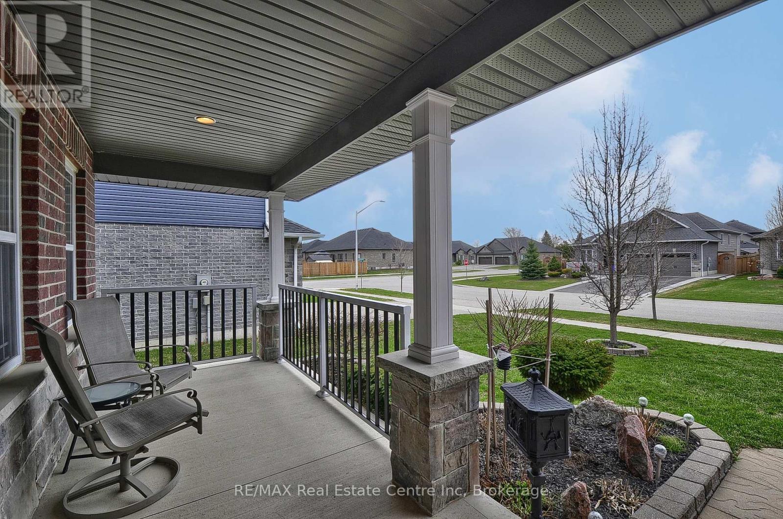 82 Curtis Street S, East Zorra-Tavistock, Ontario  N0J 1M0 - Photo 2 - X13013040