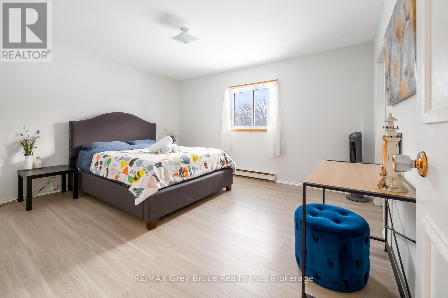 26 Maple Golf Crescent, Northern Bruce Peninsula, Ontario  N0H 2R0 - Photo 15 - X12727600
