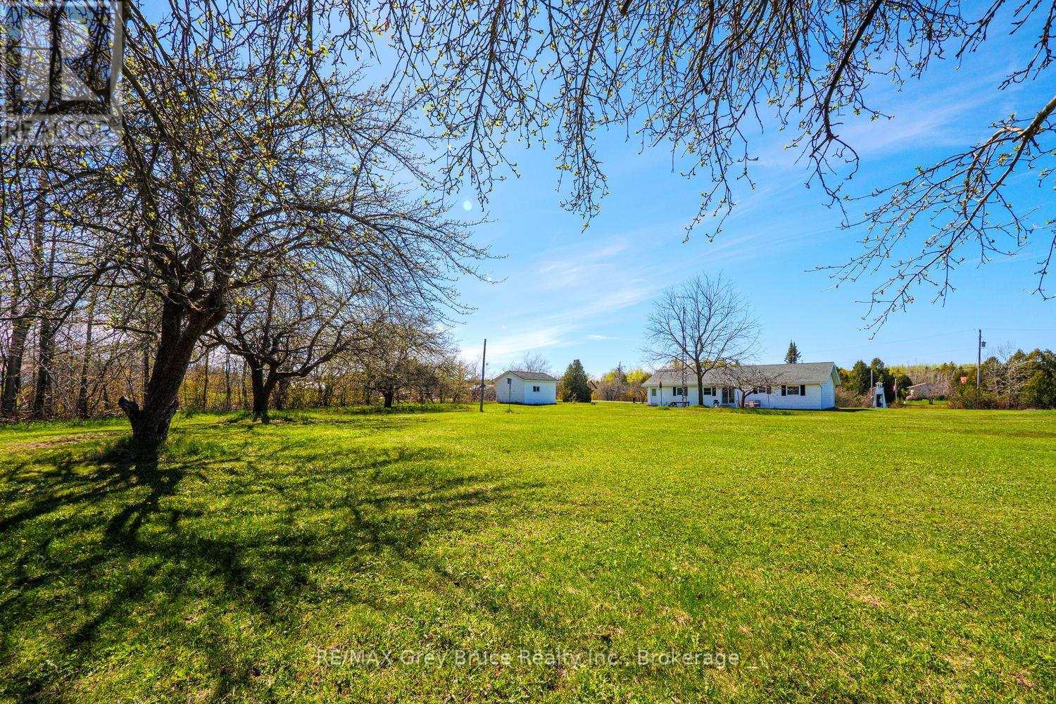 26 Maple Golf Crescent, Northern Bruce Peninsula, Ontario  N0H 2R0 - Photo 28 - X12727600