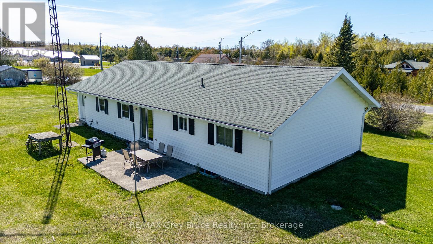 26 Maple Golf Crescent, Northern Bruce Peninsula, Ontario  N0H 2R0 - Photo 30 - X12727600