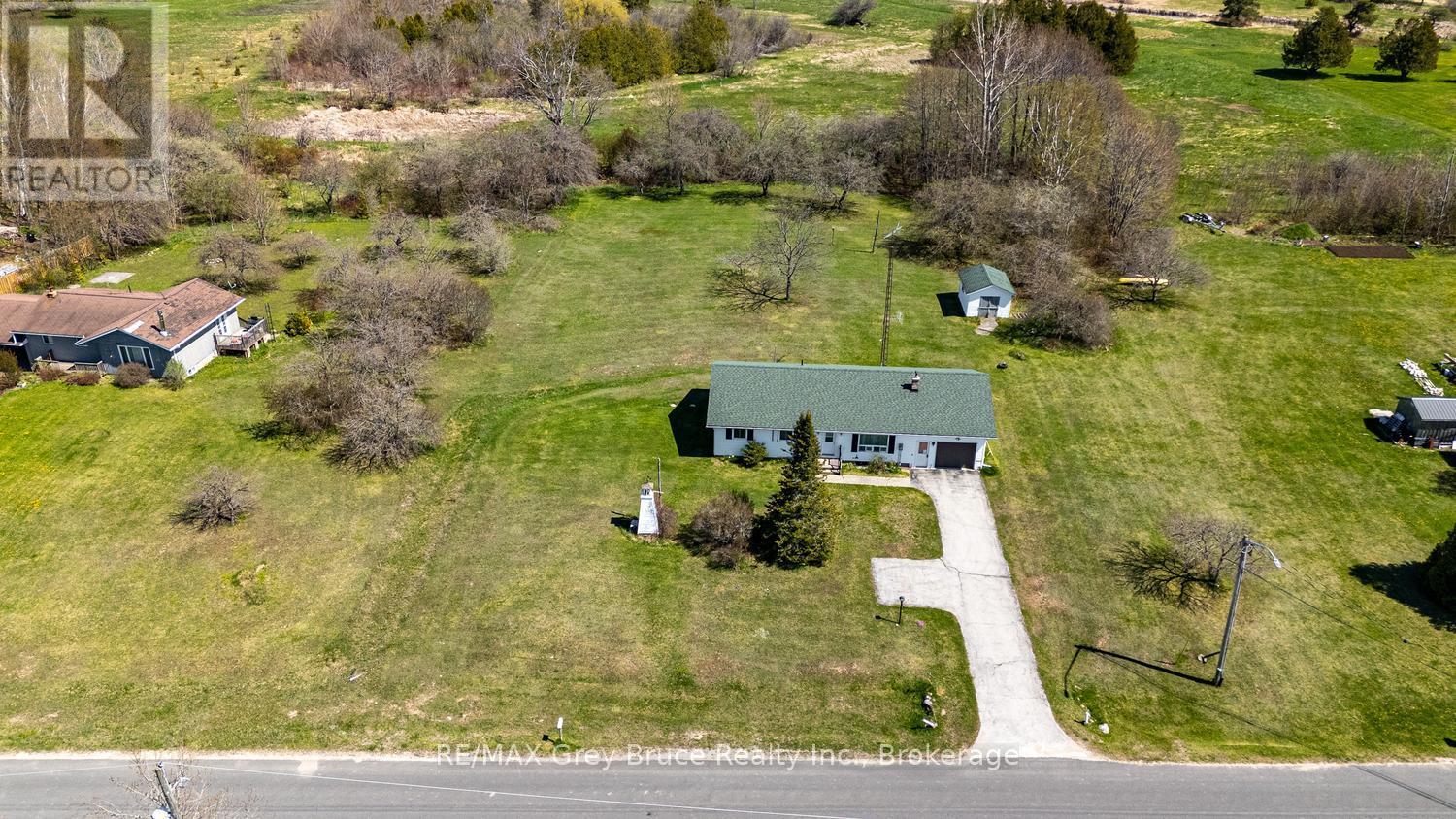 26 Maple Golf Crescent, Northern Bruce Peninsula, Ontario  N0H 2R0 - Photo 37 - X12727600