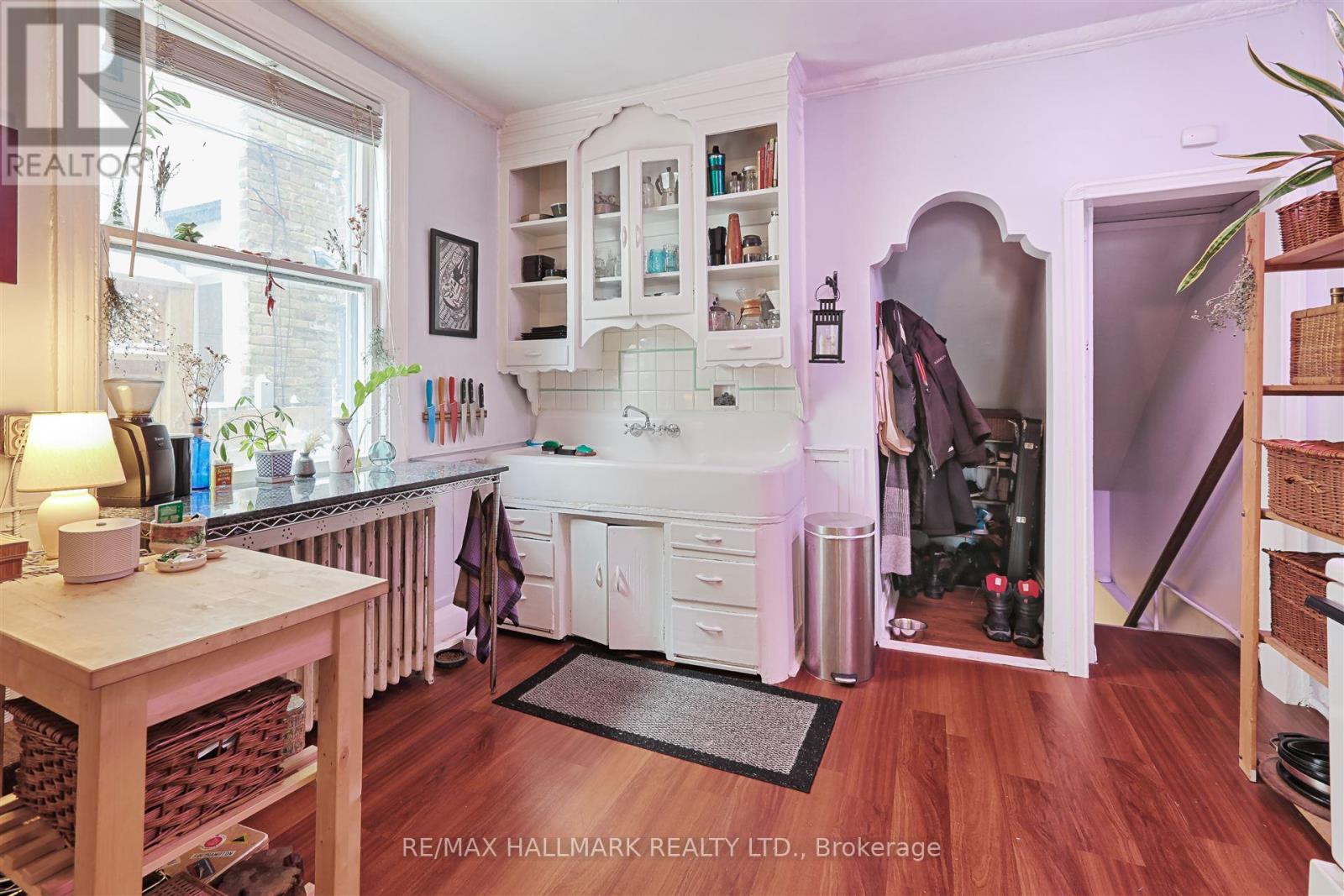 Back - 155 Major Street, Toronto, Ontario  M5S 2K9 - Photo 2 - C13198436