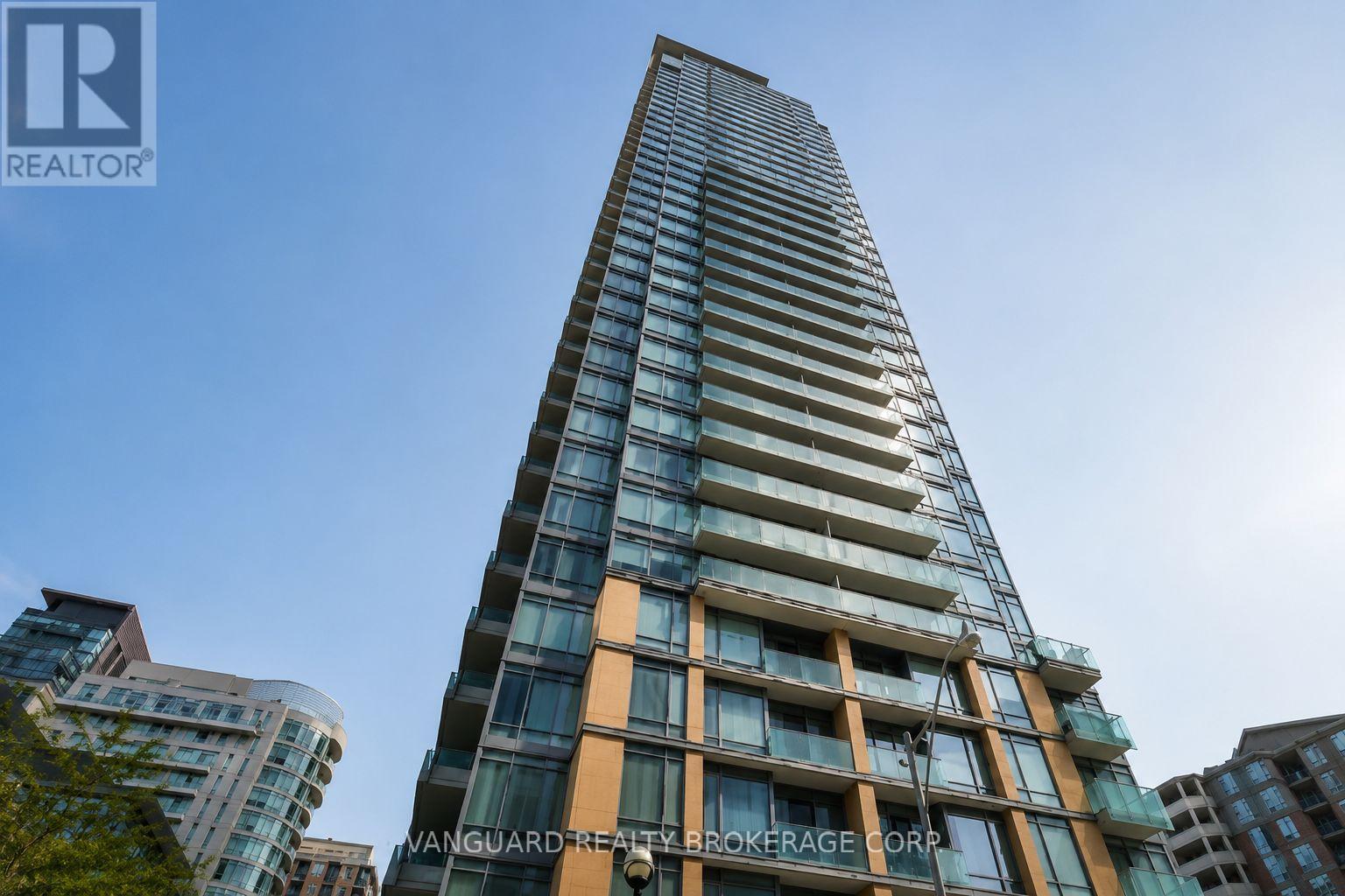 201 - 18 YORKVILLE AVENUE, Toronto, Ontario