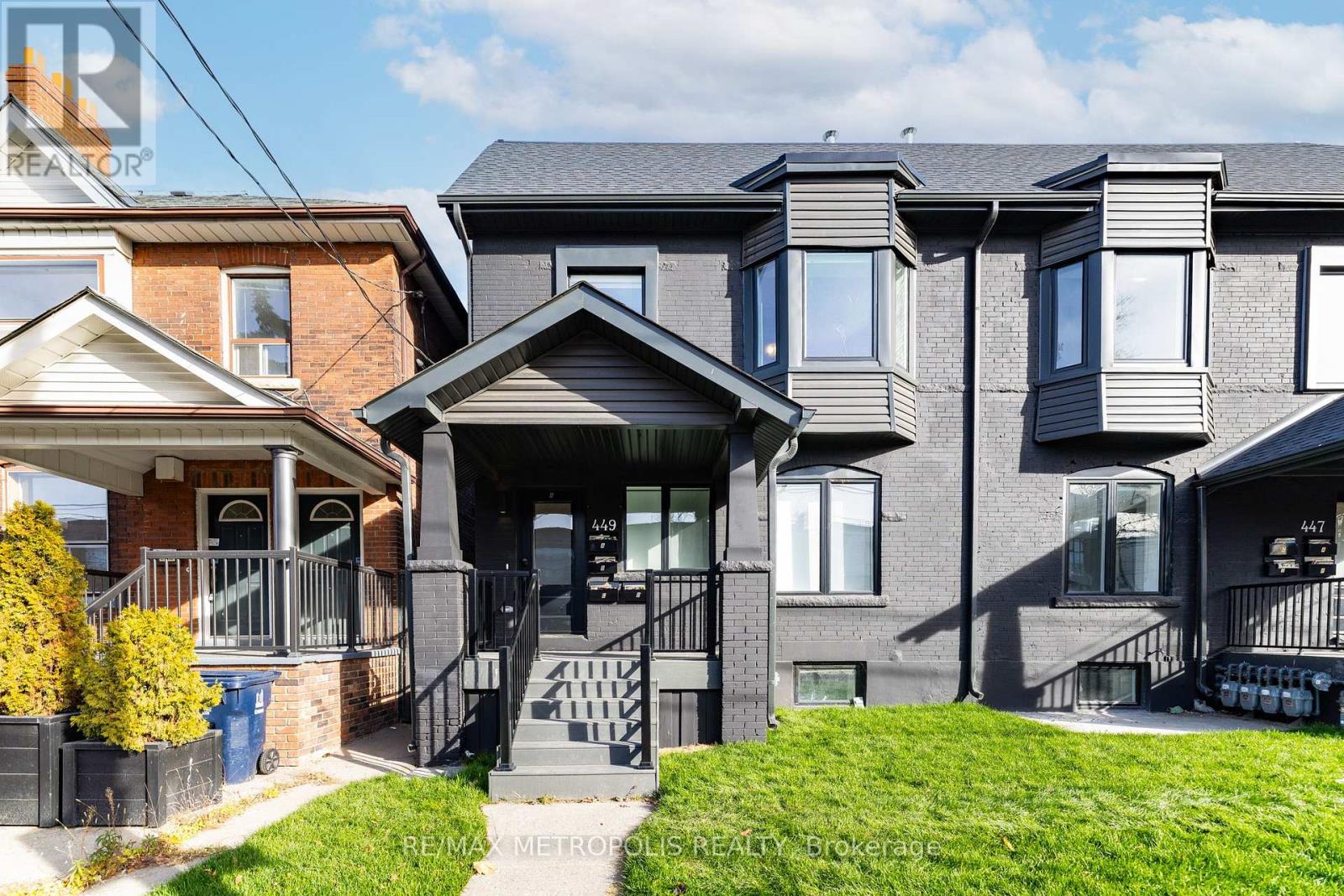 449 Lansdowne Avenue, Toronto, Ontario  M6H 3Y2 - Photo 1 - C13198660