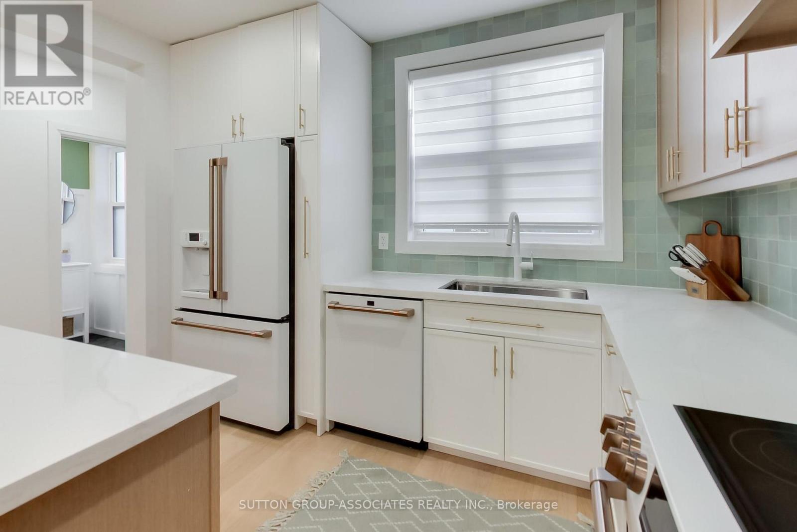 238 Lauder Avenue, Toronto, Ontario  M6E 3H4 - Photo 15 - C13198750