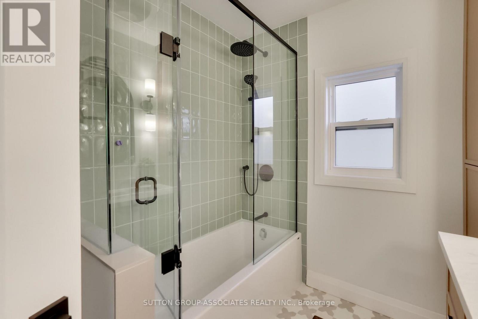 238 Lauder Avenue, Toronto, Ontario  M6E 3H4 - Photo 27 - C13198750