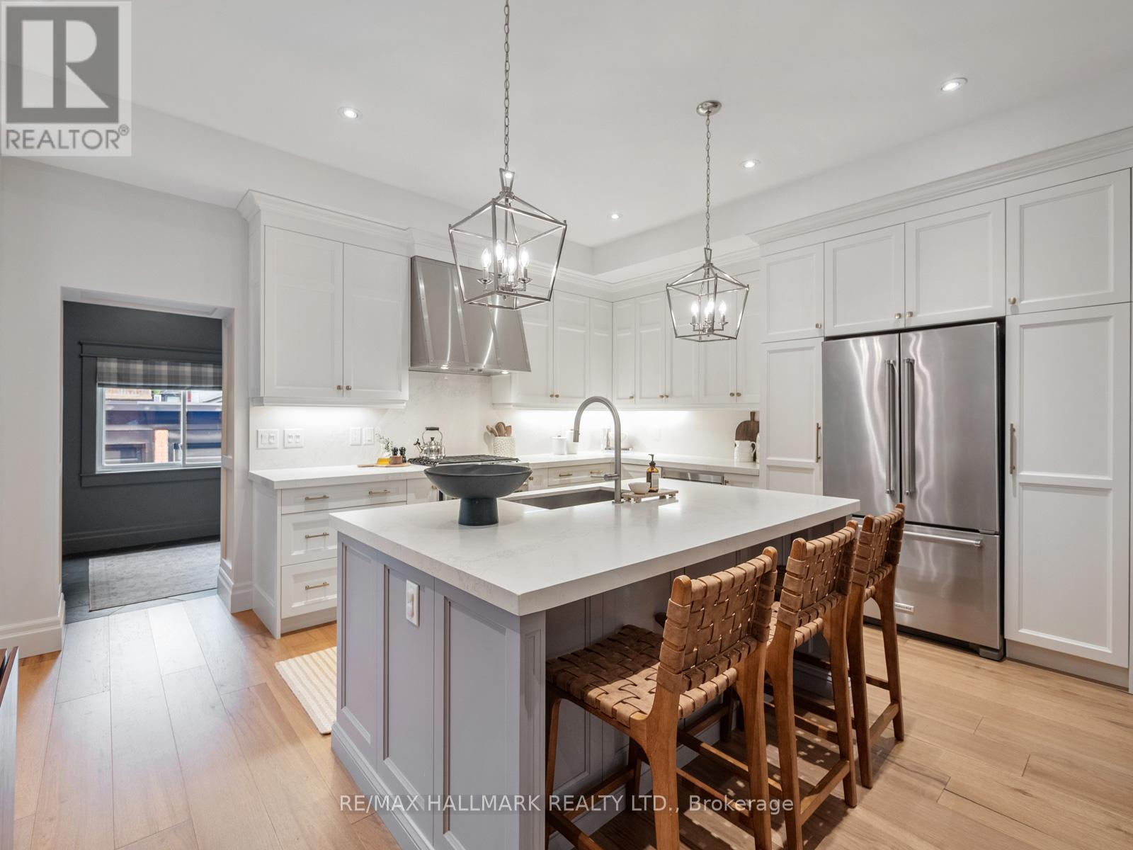 47 Langley Avenue, Toronto, Ontario  M4K 1B4 - Photo 11 - E13198302