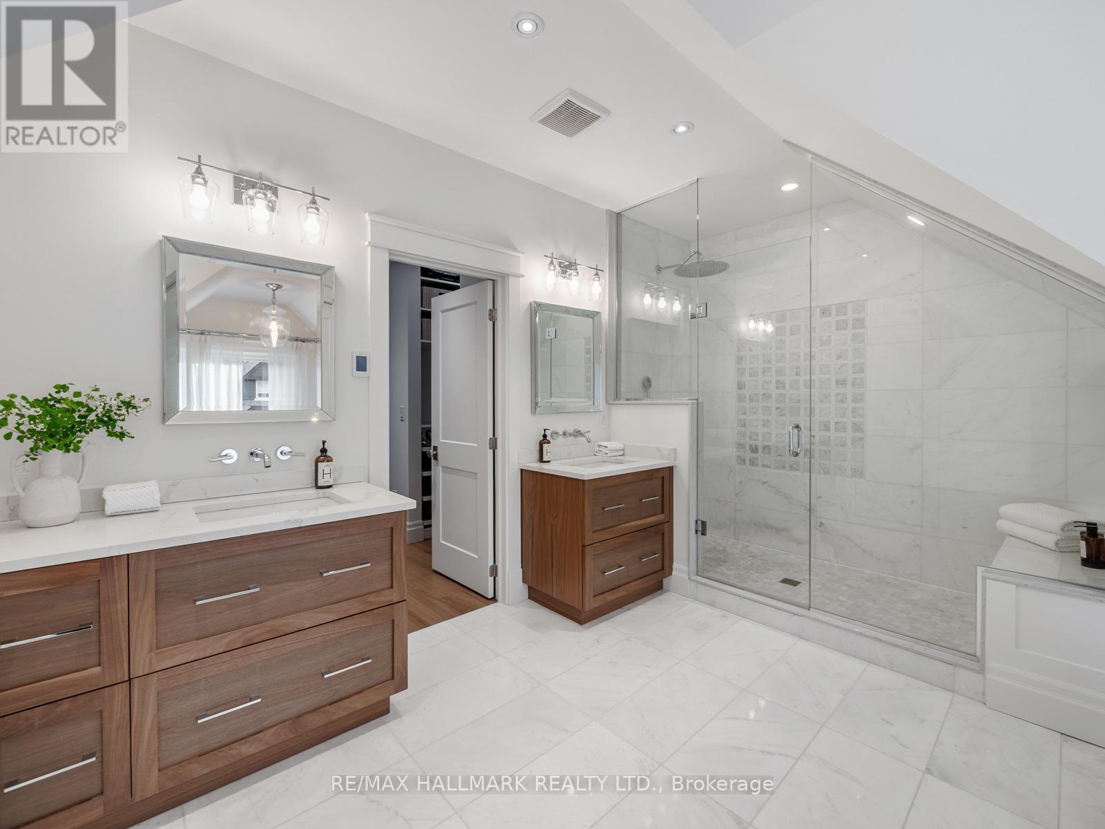 47 Langley Avenue, Toronto, Ontario  M4K 1B4 - Photo 37 - E13198302
