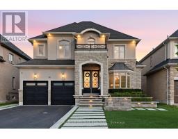 39 GLENGOWAN STREET, Whitby, Ontario