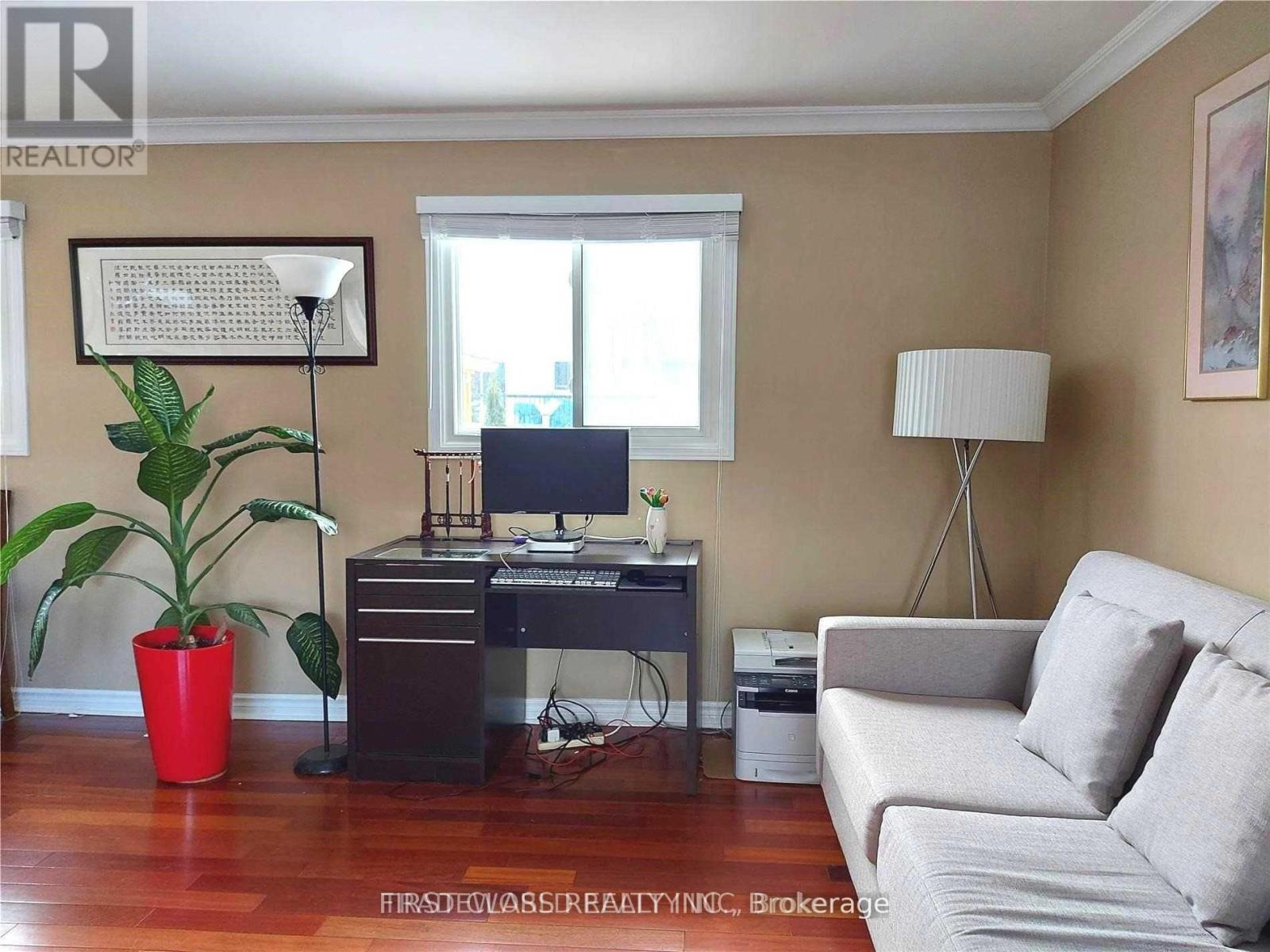 M&2nd - 880 Leslie Valley Drive, Newmarket, Ontario  L3Y 7G9 - Photo 11 - N13198478