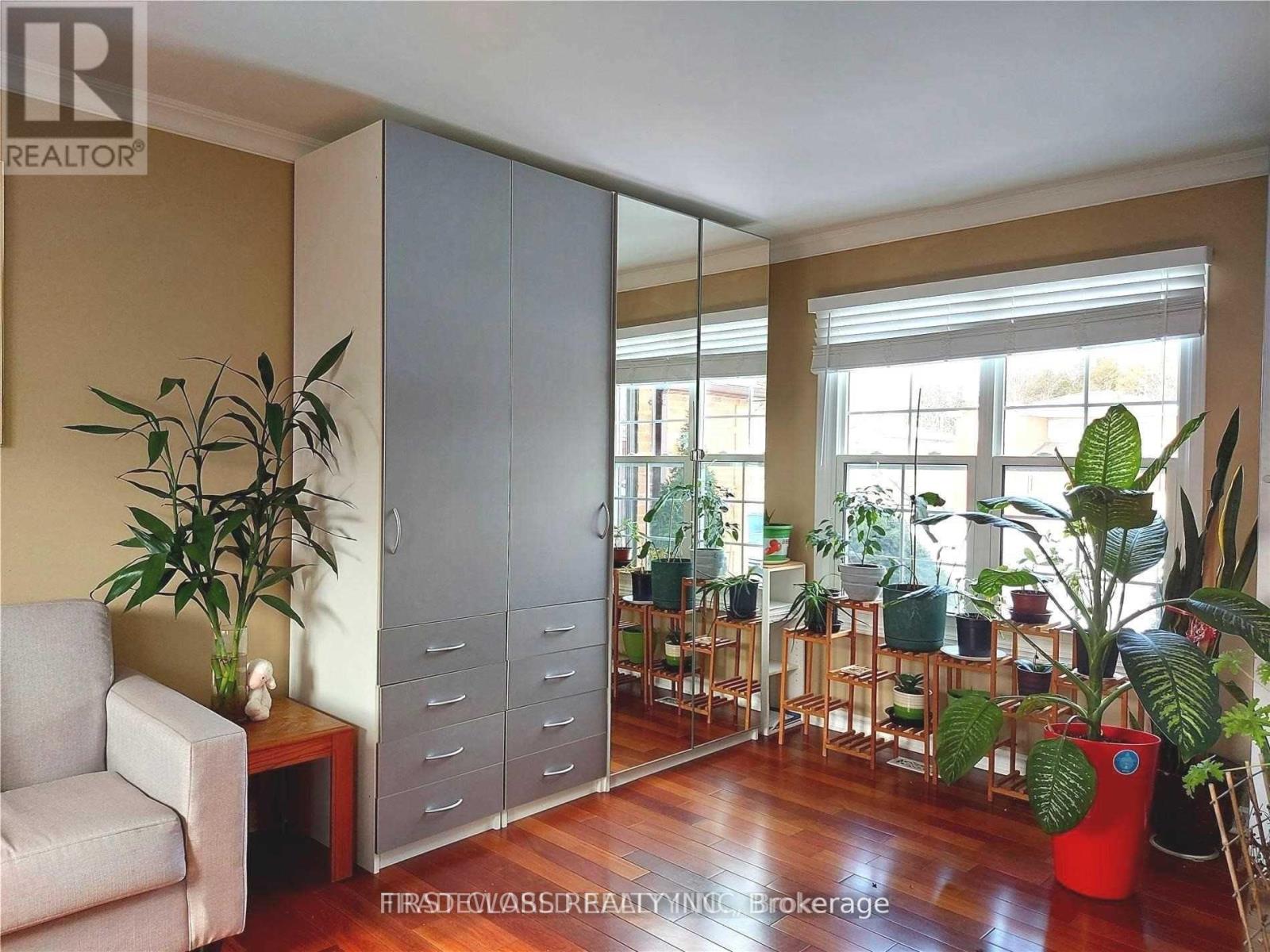 M&2nd - 880 Leslie Valley Drive, Newmarket, Ontario  L3Y 7G9 - Photo 12 - N13198478