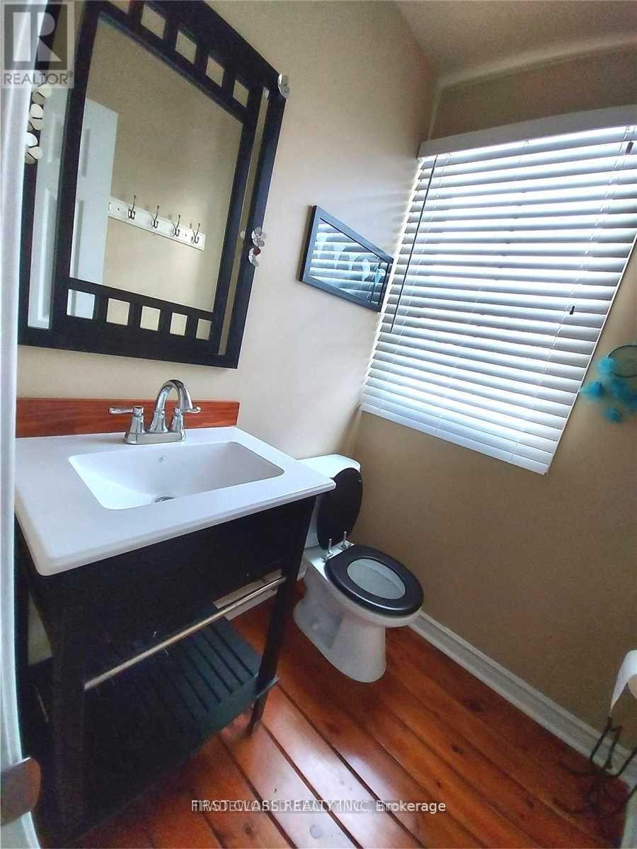 M&2nd - 880 Leslie Valley Drive, Newmarket, Ontario  L3Y 7G9 - Photo 7 - N13198478
