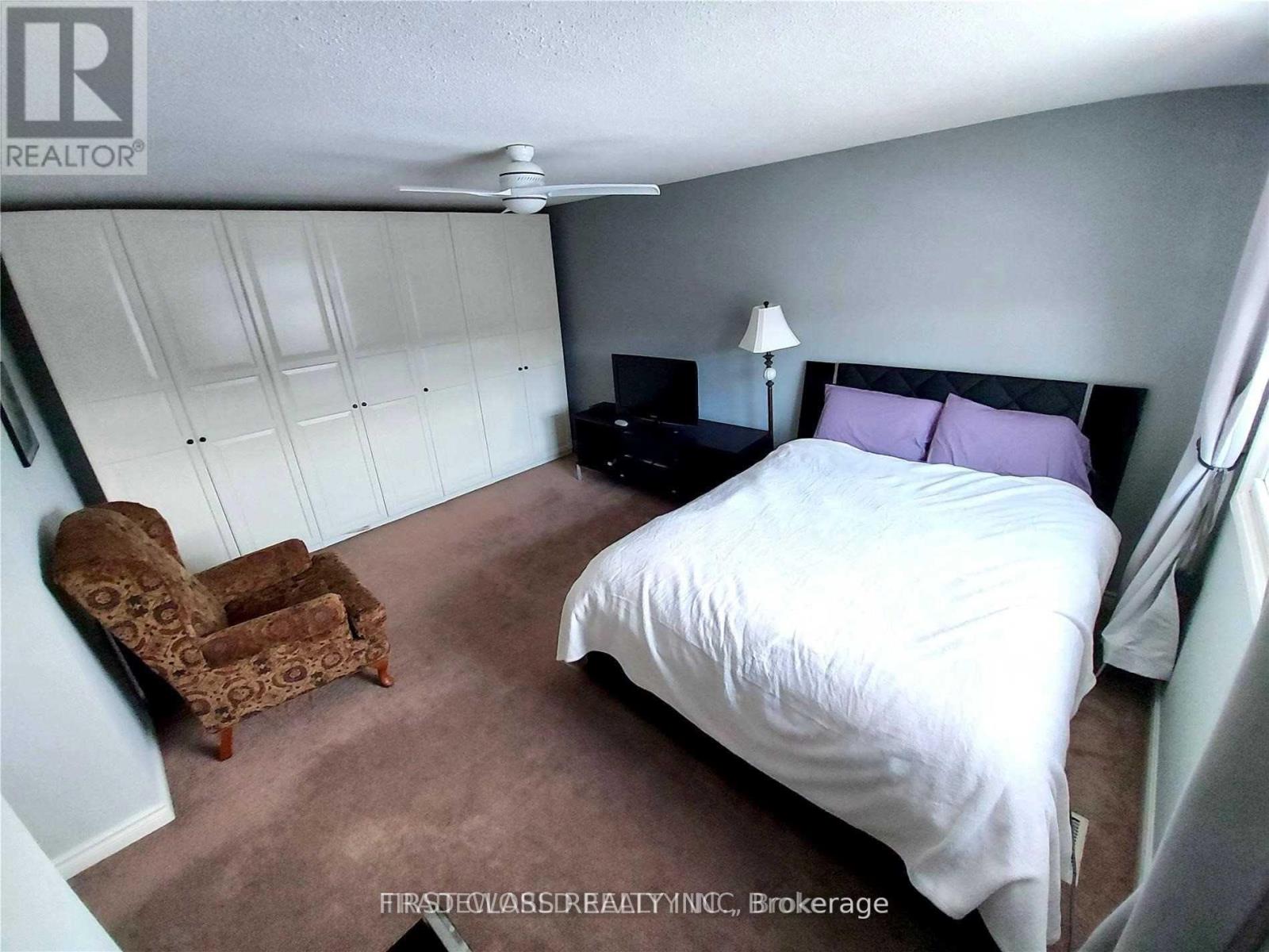 M&2nd - 880 Leslie Valley Drive, Newmarket, Ontario  L3Y 7G9 - Photo 8 - N13198478