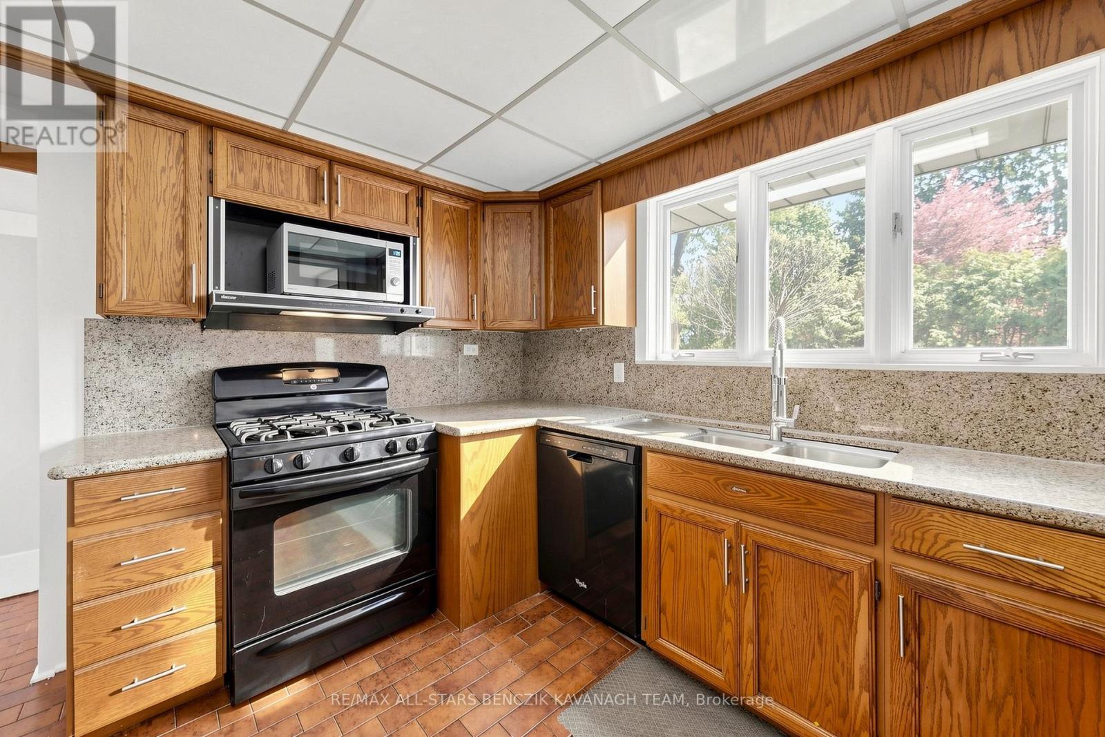 21 Ramona Boulevard, Markham, Ontario  L3P 2E3 - Photo 10 - N13198568