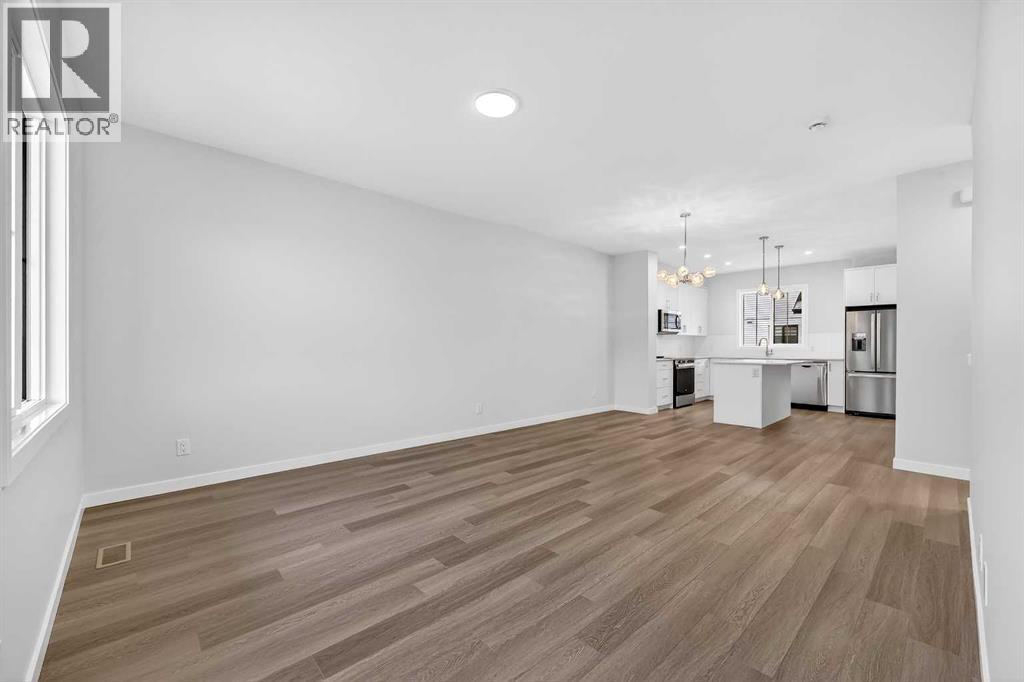 10 Hotchkiss Parade Se, Calgary, Alberta  T3S 0X5 - Photo 5 - A2288578