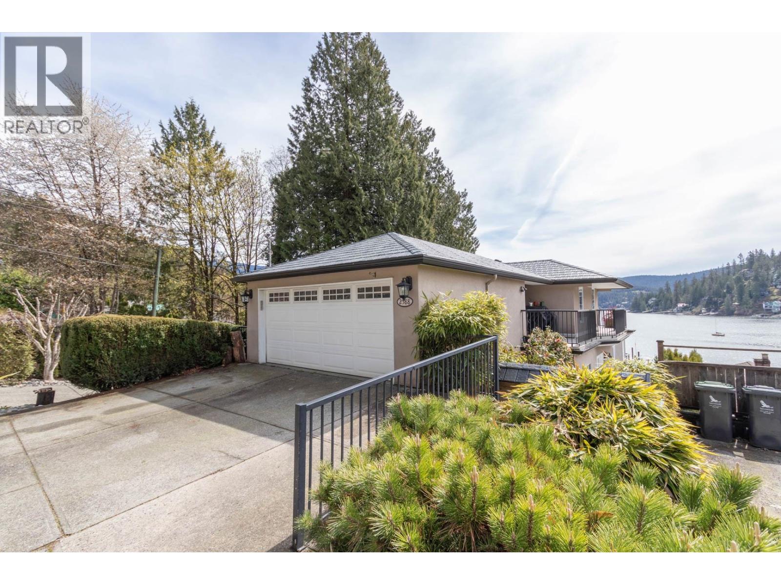 2588 Panorama Drive, North Vancouver, British Columbia  V7G 1V5 - Photo 7 - R3128660