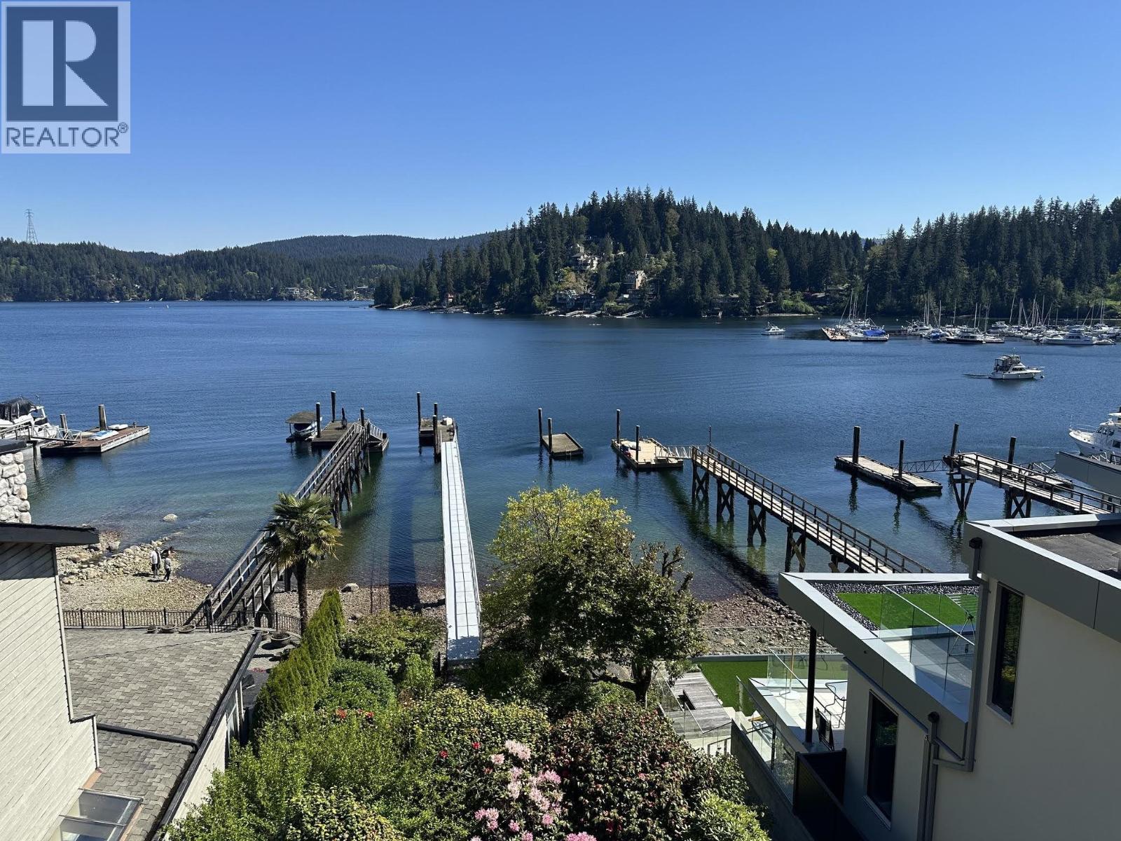 2588 Panorama Drive, North Vancouver, British Columbia  V7G 1V5 - Photo 1 - R3128660