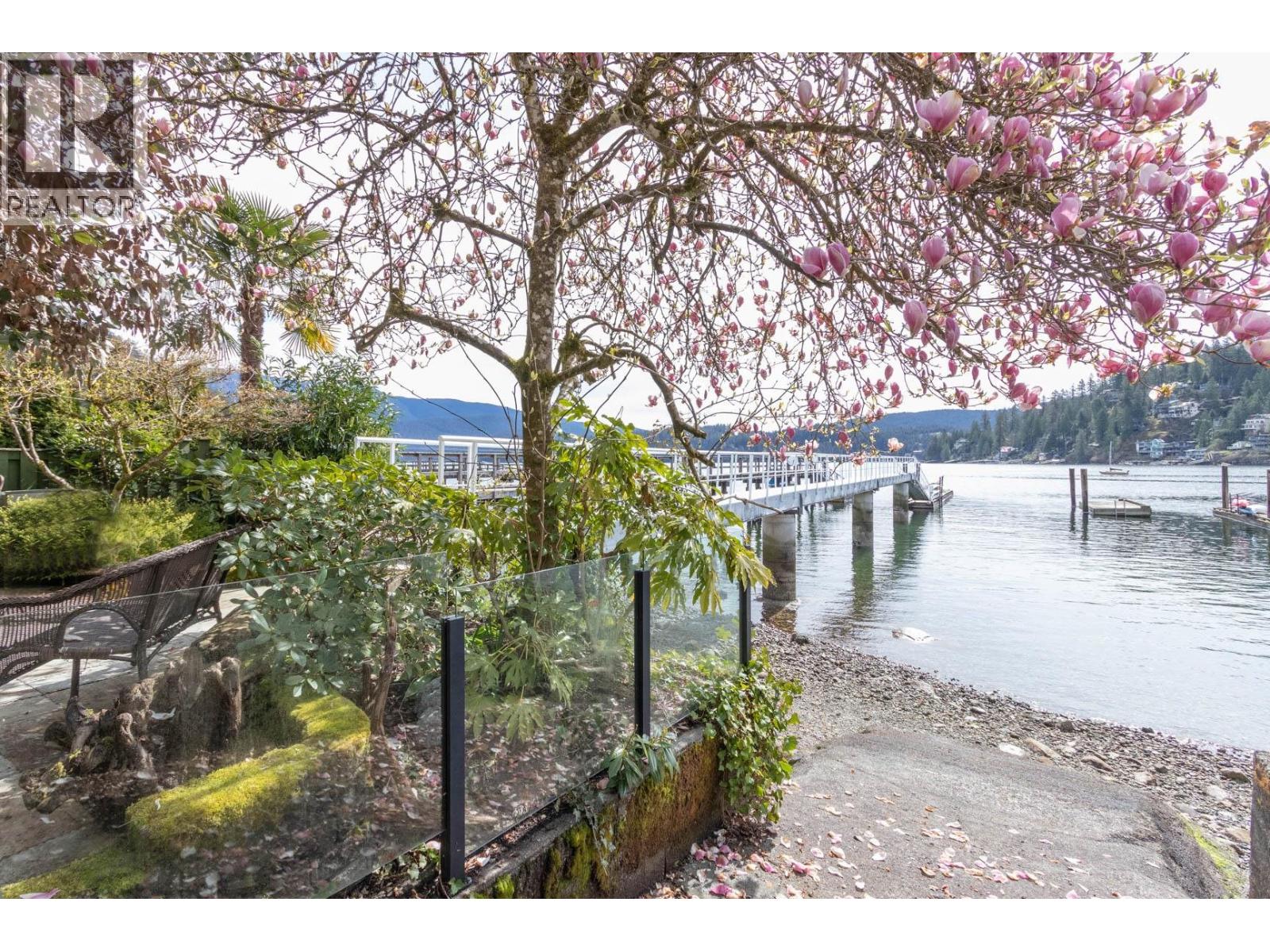2588 Panorama Drive, North Vancouver, British Columbia  V7G 1V5 - Photo 11 - R3128660