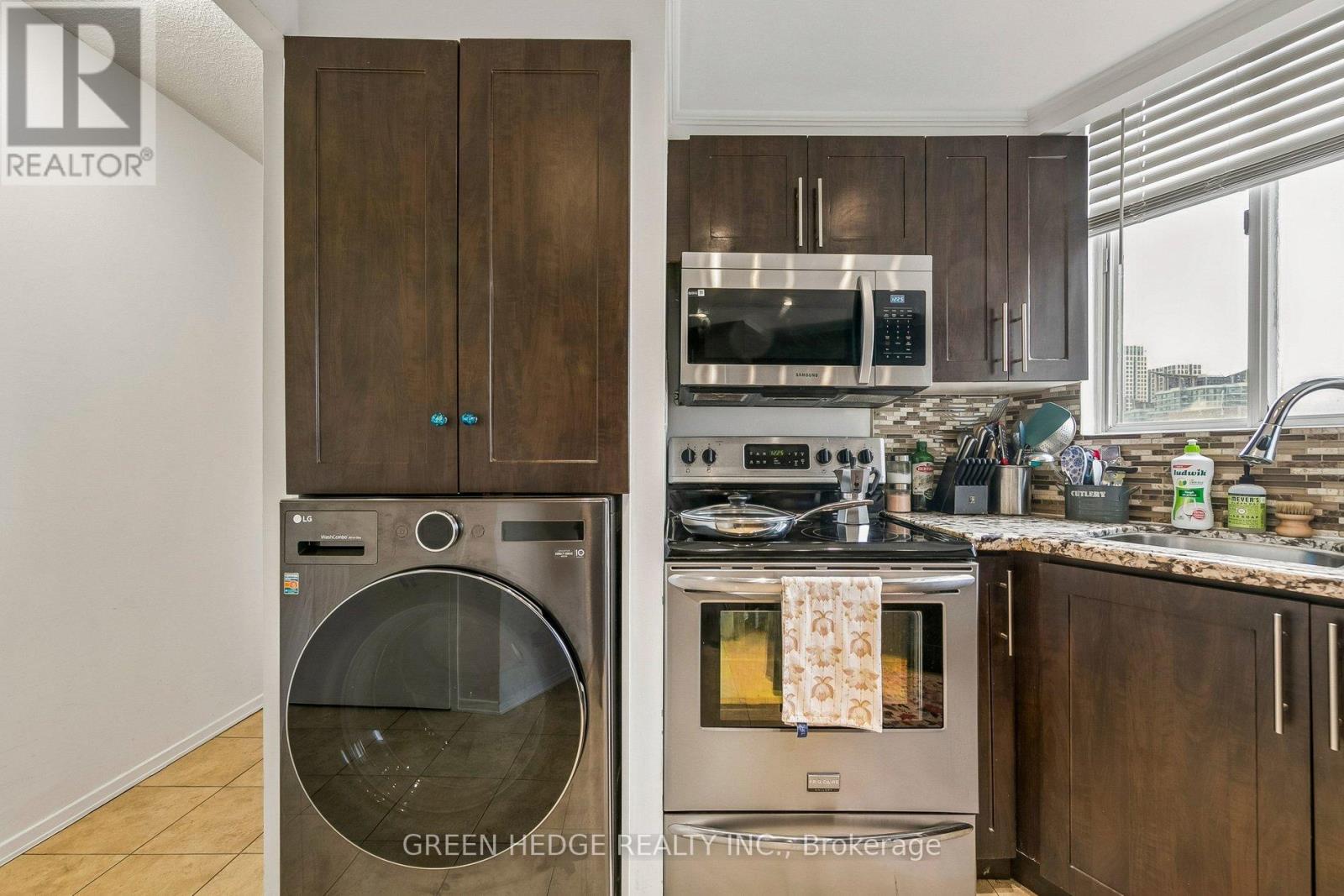 2102 - 3700 Kaneff Crescent, Mississauga, Ontario  L5A 4B8 - Photo 10 - W13051072
