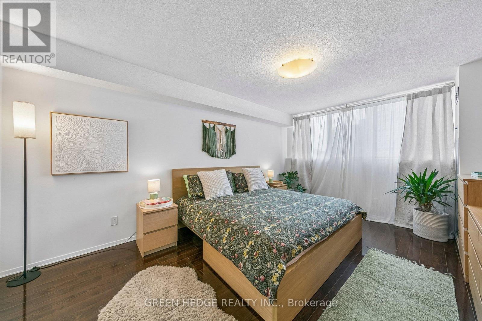 2102 - 3700 Kaneff Crescent, Mississauga, Ontario  L5A 4B8 - Photo 17 - W13051072