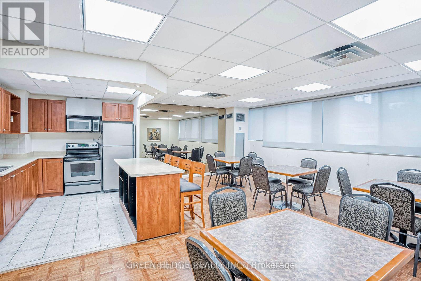 2102 - 3700 Kaneff Crescent, Mississauga, Ontario  L5A 4B8 - Photo 35 - W13051072