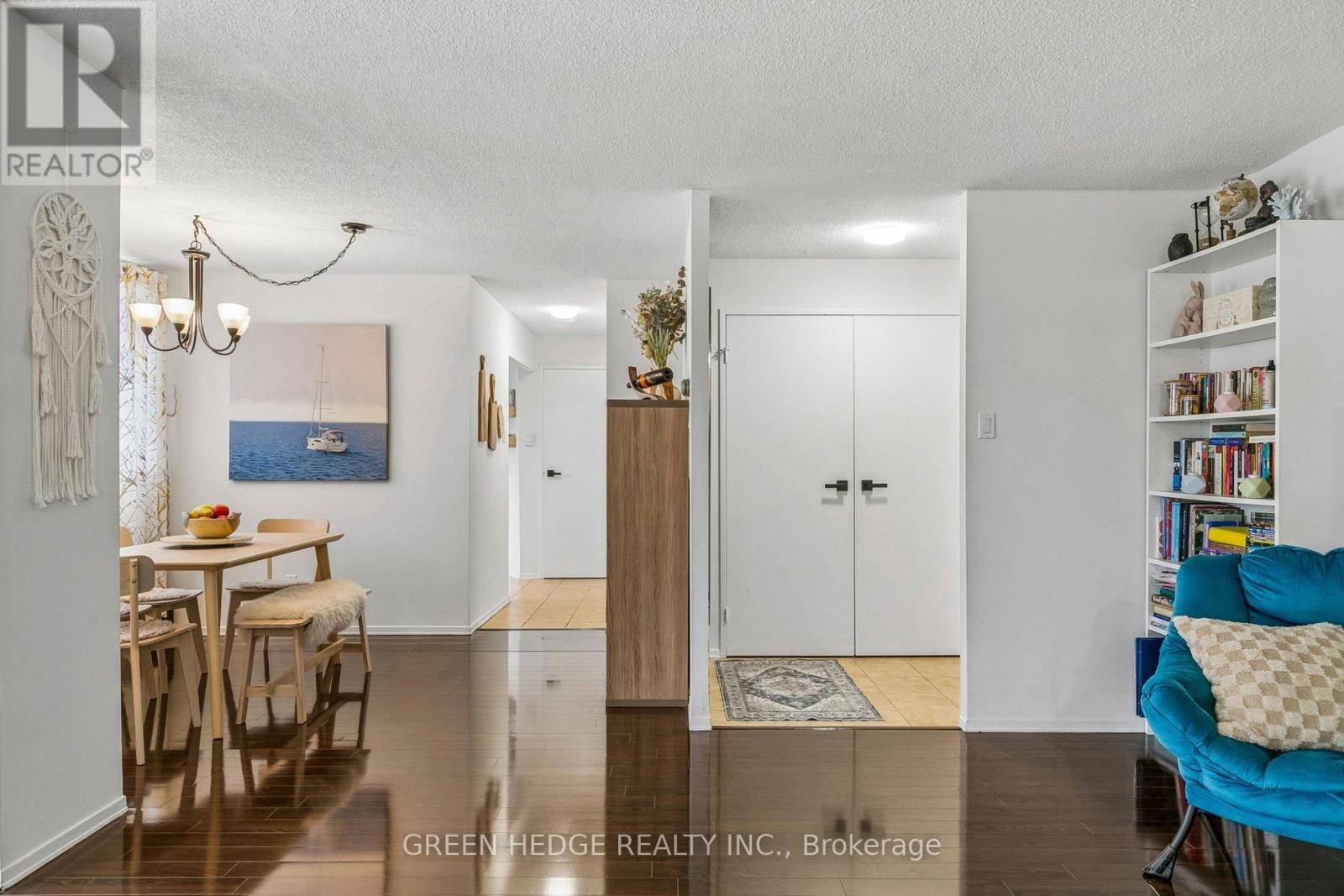 2102 - 3700 Kaneff Crescent, Mississauga, Ontario  L5A 4B8 - Photo 5 - W13051072