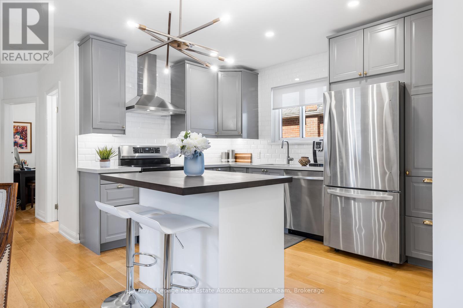 10 Iris Road, Toronto, Ontario  M8V 2G9 - Photo 10 - W13198278